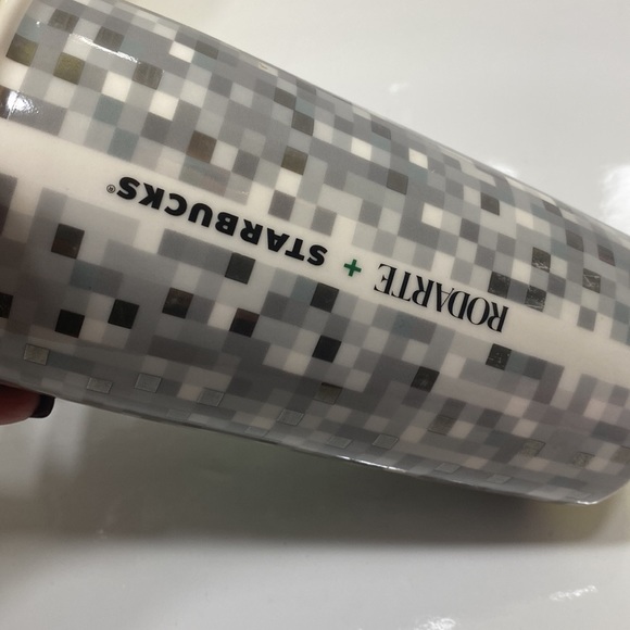 2012 Starbucks Minecraft Pixelated Travel Ceramic Coffee/Drink Mug w/Lid 12 OZ - Picture 6 of 9